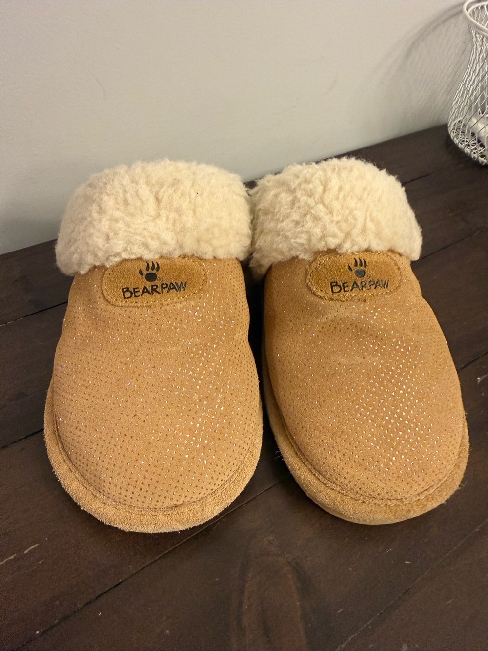 Bearpaw Loki Nova Sparkle Suede Fur Lined Slippers Tan Women’s Size 7